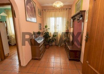 Hall / corridoio - Semi-detached house via ripoli
 
11, Spoltore - photo 18