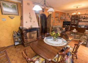 Sala da pranzo - Semi-detached house via ripoli
 
11, Spoltore - photo 44
