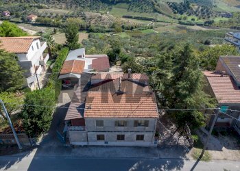 Vista delle montagne - Semi-detached house via ripoli
 
11, Spoltore - photo 53