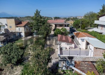 Casa all\'aperto - Semi-detached house via ripoli
 
11, Spoltore - photo 59