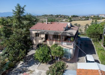 Casa all\'aperto - Semi-detached house via ripoli
 
11, Spoltore - photo 74