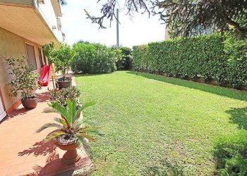 Giardino - Villa via Santo Jesus
 
7, Curno - foto 6