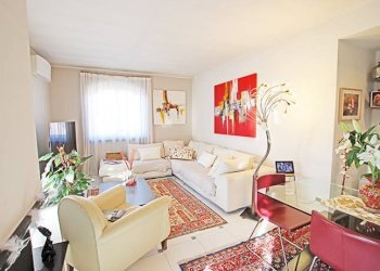 Soggiorno - Villa via Santo Jesus
 
7, Curno - foto 17
