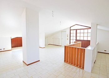 mansarda - Villa via ippolito nievo, Mozzo - foto 37