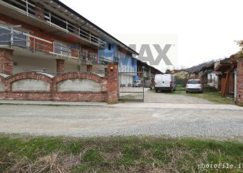 Edificio all\'aperto - Bilocale pobbia
 
29, Azeglio - foto 156
