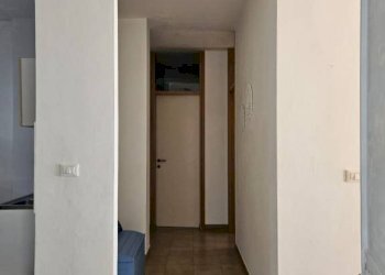 Corridoio - Three-room apartment via dei Lucci Marini, 3, Torricella - photo 23