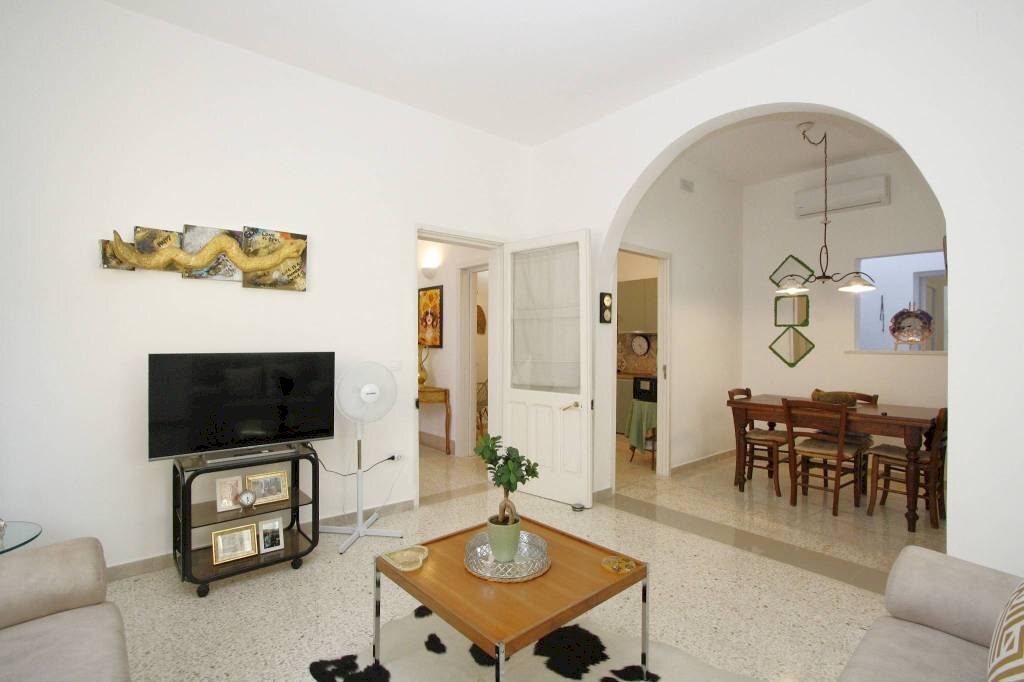 Salone - Casa indipendente via Grappa, Tuglie - foto 3