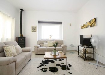 Salone - Casa indipendente via Grappa, Tuglie - foto 1