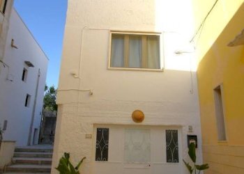Facciata - Casa indipendente via Grappa, Tuglie - foto 33