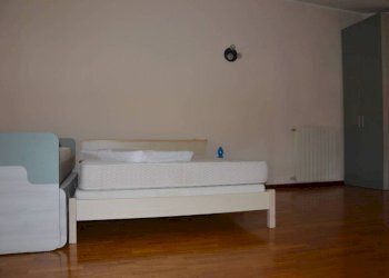 Camera da letto - Two-room apartment via Tonale, Gallarate - photo 10
