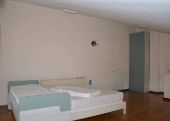 Camera da letto - Two-room apartment via Tonale, Gallarate - photo 11