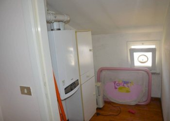 Camera da letto - Two-room apartment via Tonale, Gallarate - photo 12