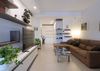 Salone - Three-room apartment Via Po
 
15, Napoli - photo 2
