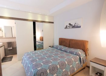 Camera da letto - Three-room apartment Via Po
 
15, Napoli - photo 20