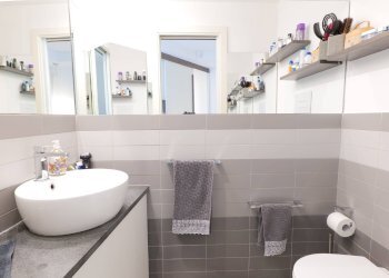 bagno in camera - Three-room apartment Via Po
 
15, Napoli - photo 23