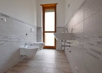 Bagno - Appartamento via Alessandro Manzoni, 14, Mondovì - foto 22