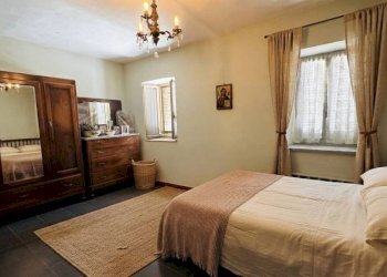 Camera da letto - Appartamento via delle Rosine, 29, Mondovì - foto 8