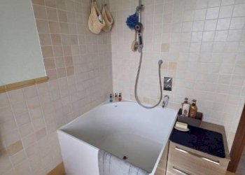 Bagno - Three-room apartment via dei Bassi, Signa - photo 25