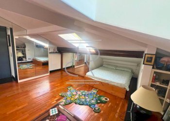 Camera da letto - Attico piazza Duca degli Abruzzi, Genova (zona Nervi) - foto 11