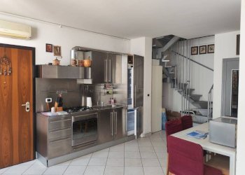 Cucina - Quadrilocale Cento - foto 1