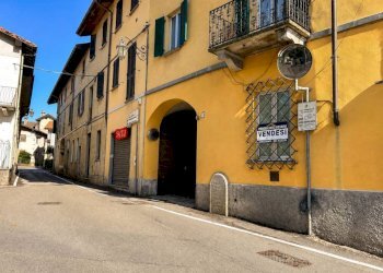Facciata - Bilocale piazza Dottor Ludovico Necchi, 1, Gazzada Schianno - foto 20