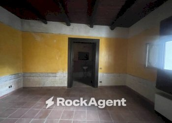 Stanza non arredata - Stabile - Palazzo via le Piazze, 27, Giffoni Sei Casali - foto 6
