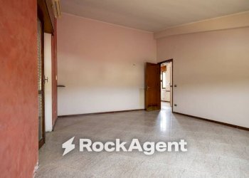 Camera da letto - Trilocale via Aquileia, 39, Catanzaro - foto 7