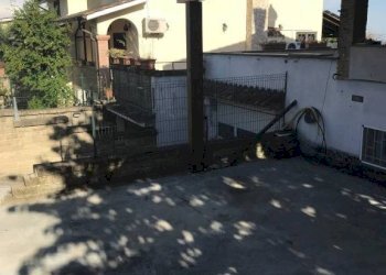 Facciata - Villa via Grotte di Postumia, Anguillara Sabazia - foto 7