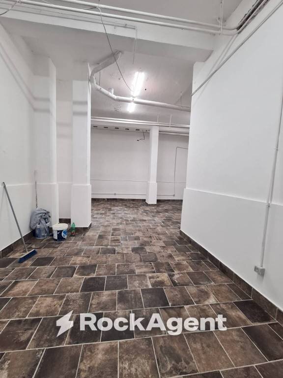 Interno non residenziale - Magazzino via Barriera del Bosco, 20, Sant'Agata Li Battiati - foto 3
