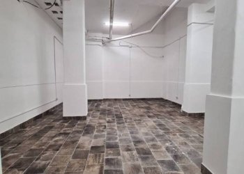 Interno non residenziale - Magazzino via Barriera del Bosco, 20, Sant'Agata Li Battiati - foto 11