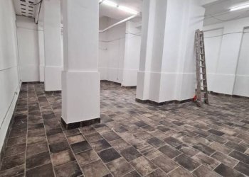 Interno non residenziale - Magazzino via Barriera del Bosco, 20, Sant'Agata Li Battiati - foto 12