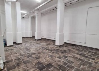 Interno non residenziale - Magazzino via Barriera del Bosco, 20, Sant'Agata Li Battiati - foto 15