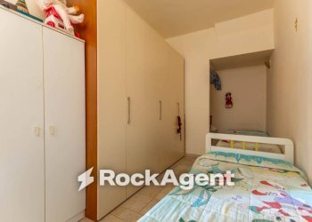 Camera da letto - Three-room apartment via Vincenzo Bellini, 3, Bitonto - photo 20