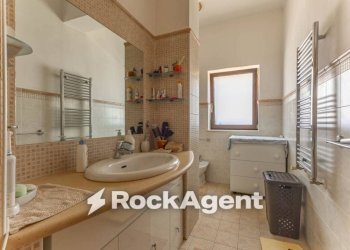 Bagno - Three-room apartment via Vincenzo Bellini, 3, Bitonto - photo 22