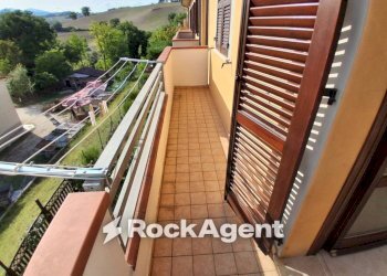 Balcone - Appartamento Frazione Isola Centipera, Genga - foto 23