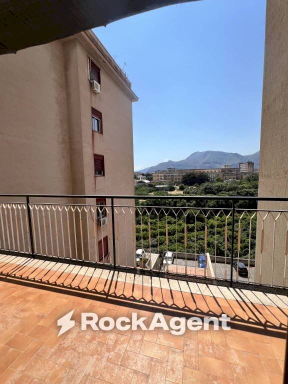 Terrazzo - Four-room apartment corso Pietro Pisani, 294, Palermo - photo 2