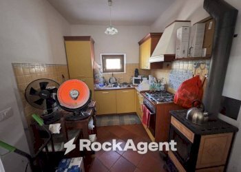 Cucina - Two-room apartment via Valle Maggiore, lucoli, Lucoli - photo 9