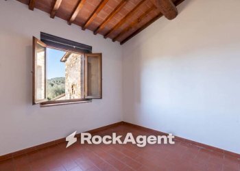Camera da letto - Two-room apartment via Cerroni, Montaione - photo 8
