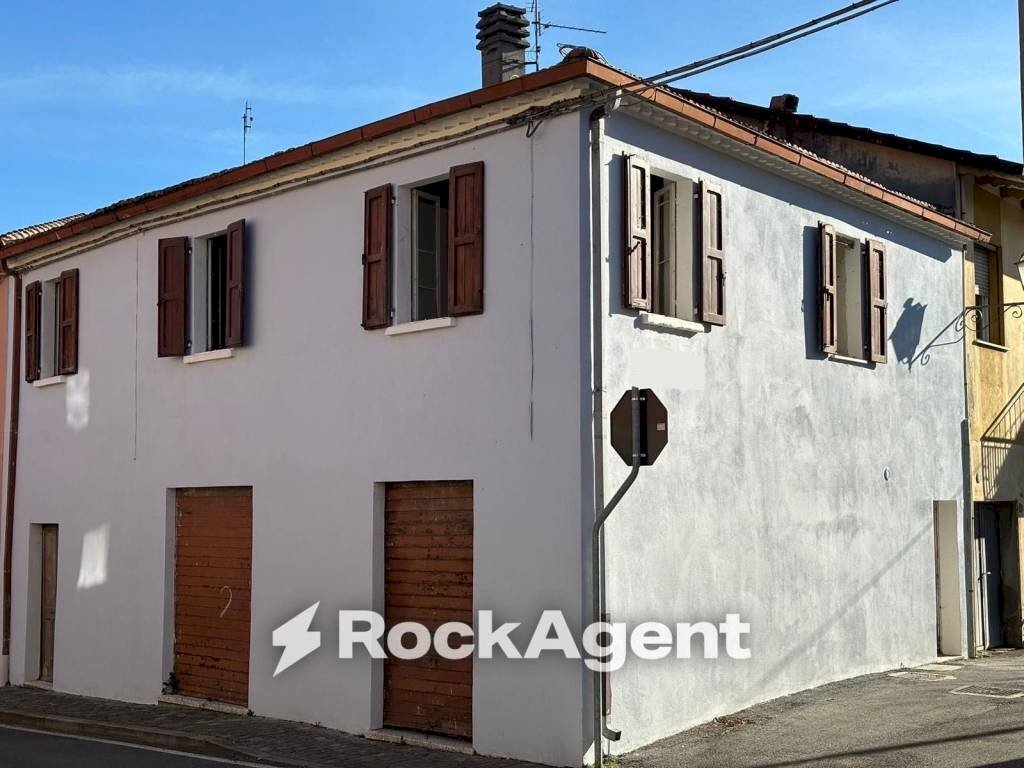 Facciata - Three-room apartment via Giovanni Pascoli, 1, Borghi - photo 2