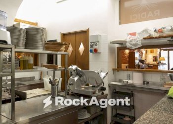 Interno non residenziale - Ristorante piazza Francesco Carrara, 16, Pisa (zona Santa Maria) - foto 13