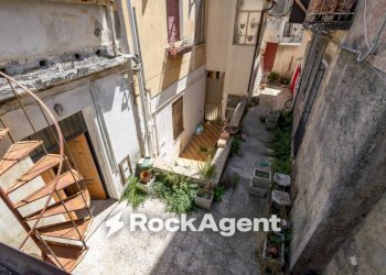Cortile interno - Trilocale Discesa Pianicello, Catanzaro - foto 2