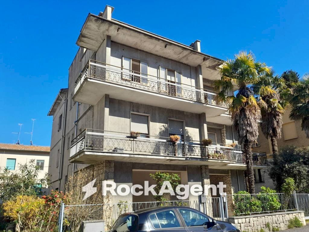 Facciata - Apartment via Vittorio Veneto, 9, Grotte di Castro - photo 2