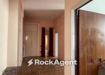Corridoio - Three-room apartment via Fabrizio Pinto, 6, Salerno - photo 5