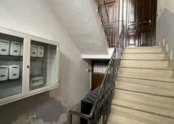 Interno palazzo - Three-room apartment via Fabrizio Pinto, 6, Salerno - photo 25