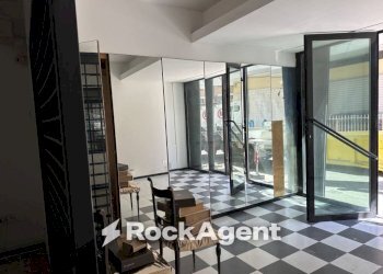 Interno palazzo - Negozio via Benedetto Croce, 172, Pescara - foto 2