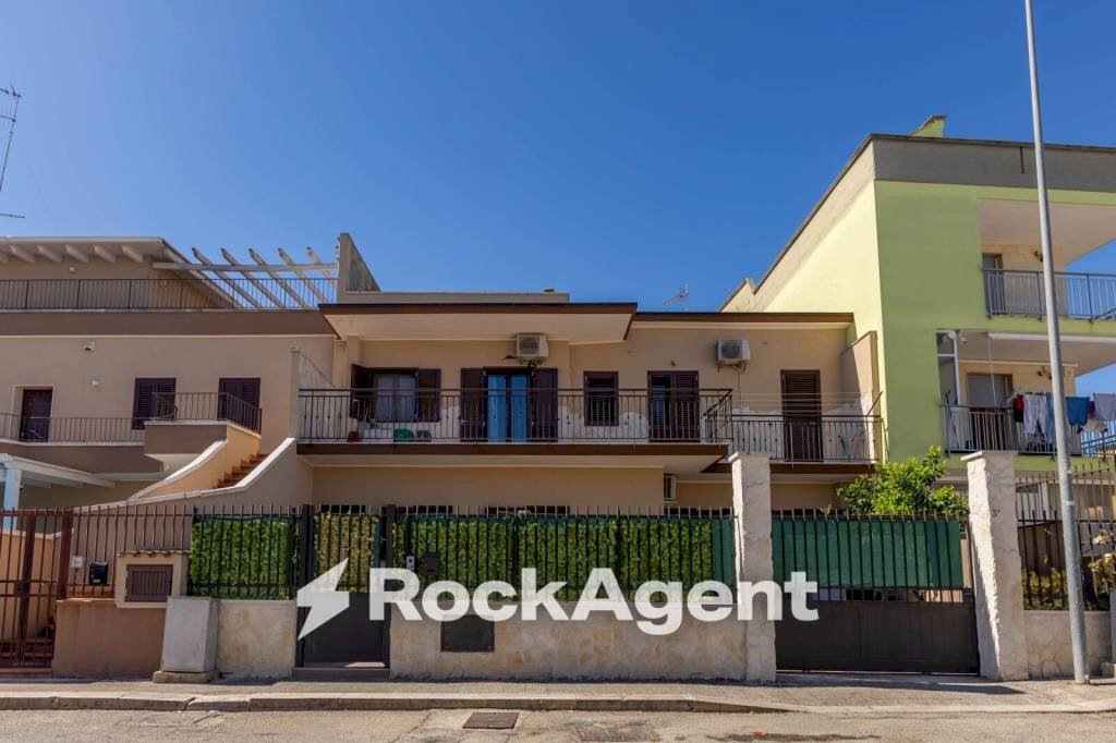 Facciata - Three-room apartment traversa Bellini 3, Bitonto - photo 2