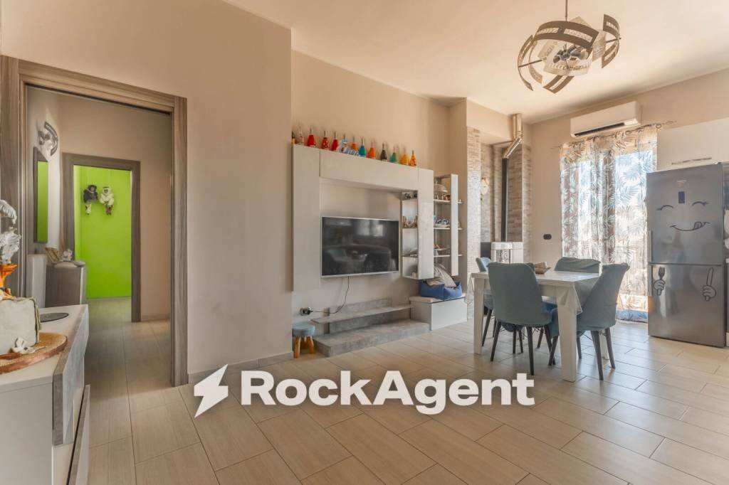 Salone - Three-room apartment traversa Bellini 3, Bitonto - photo 3