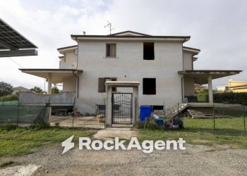Facciata - Villa via Roberto Niederer, Soveria Simeri - photo 29