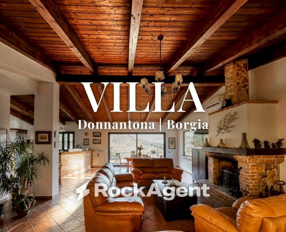 Salone - Villa contrada Donnantona, 19, Borgia - photo 1