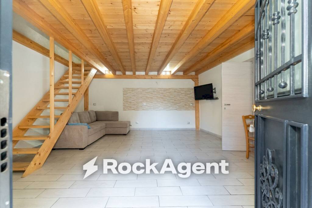 Salone - One-room apartment via Sacchero, 16, Catania - photo 2